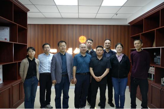 在国网宁国供电公司安徽省李士明劳模工作室学习交流.jpg